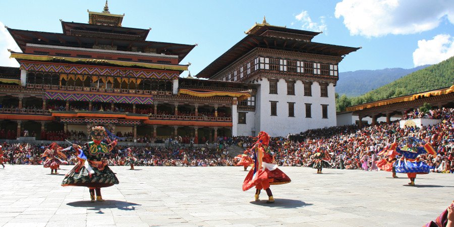Danze al Paro Tsechu festival 